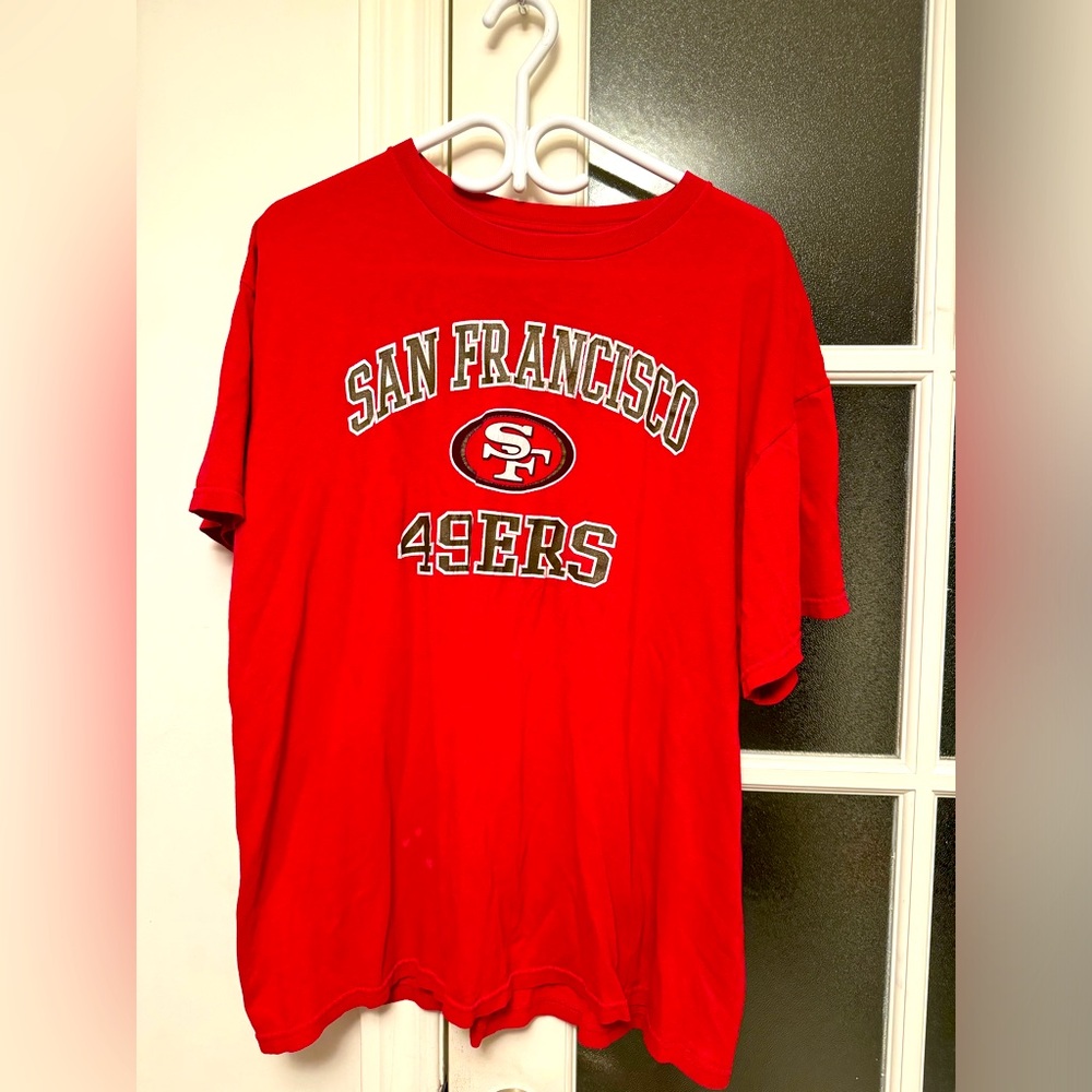 San Fransisco 49ers Men’s red t-shirt XL (fits perfect in large)